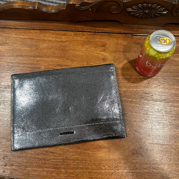 Silver metallic Rebecca Minkoff clutch - Picture 3 of 3